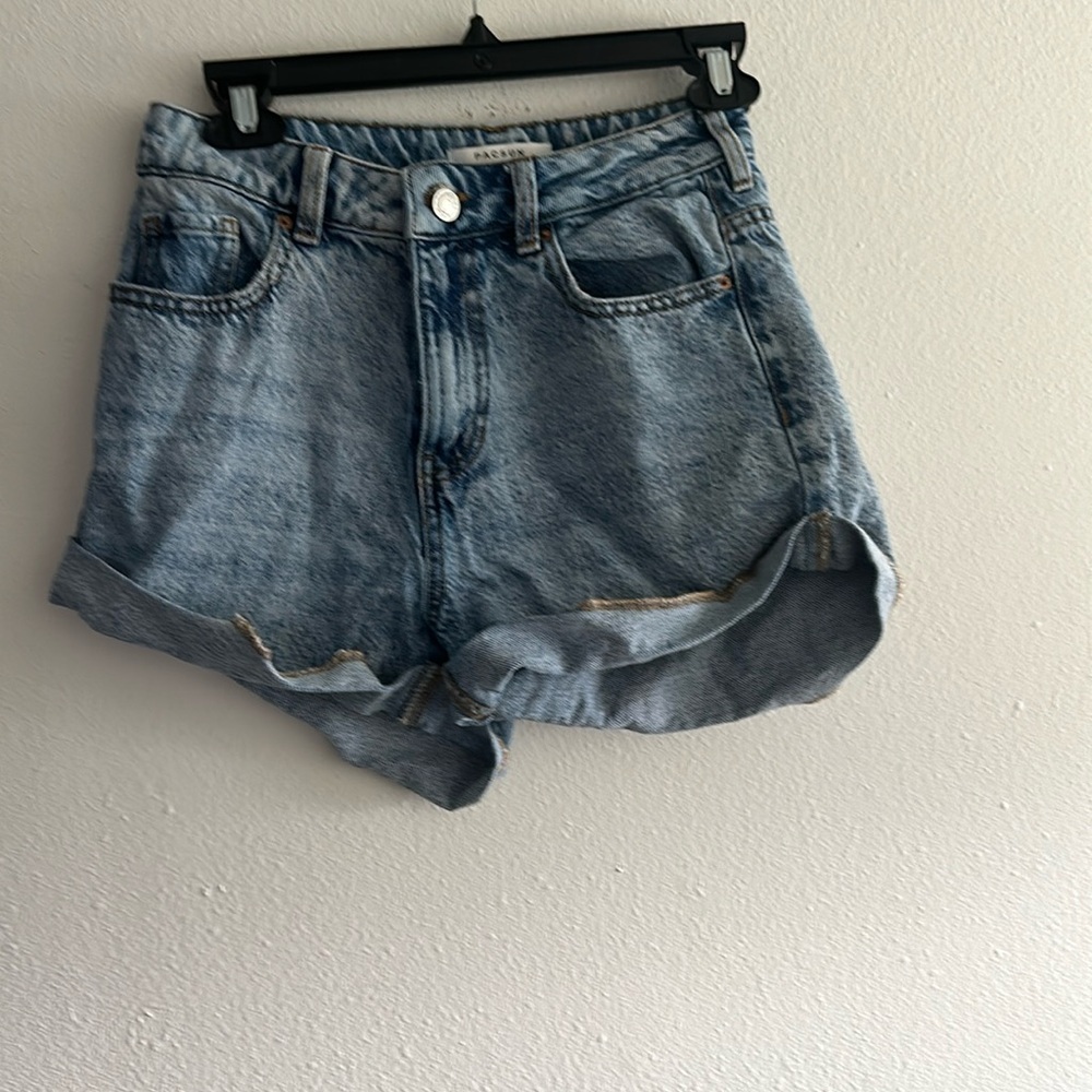 Pacsun jean mom shorts size 25